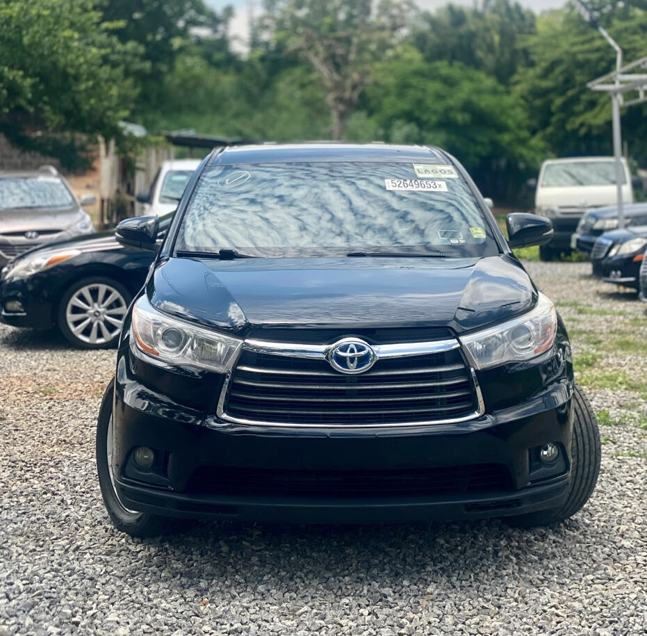Toyota highlander LE 2017